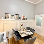Stunning Apartment In Wenceslas Square